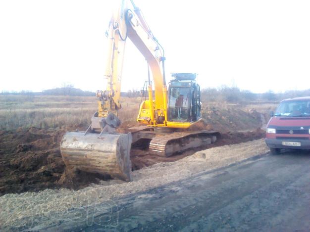 Экскаватор гусеничный JCB JS 220LC